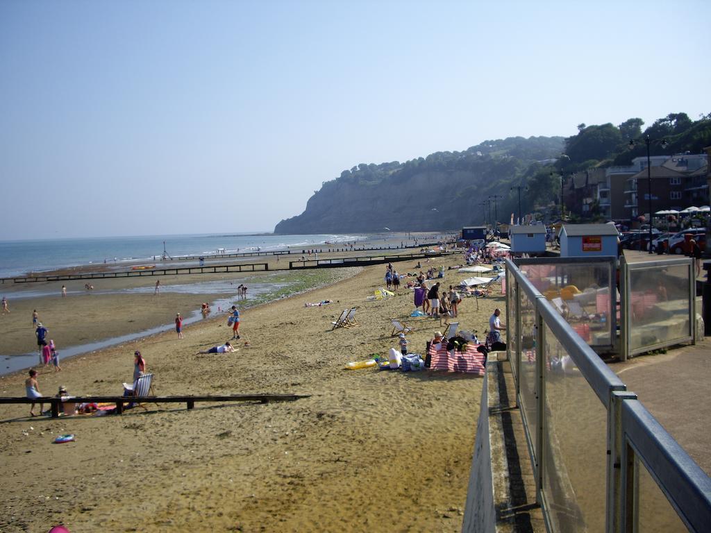 Pink Beach Guest House Shanklin Exterior photo