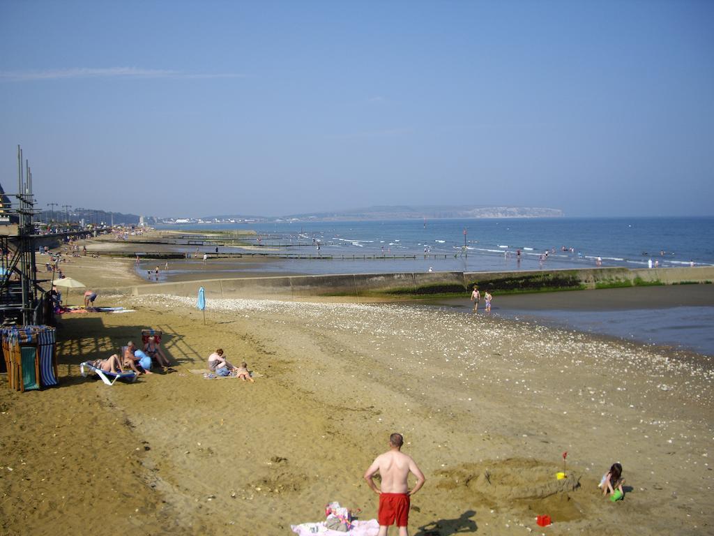 Pink Beach Guest House Shanklin Exterior photo